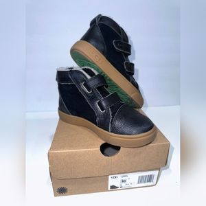 Ugg rennon toddler